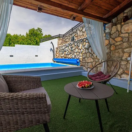 Hébergement de vacances House Bozica With Sauna And Pool *