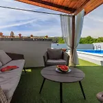 House Bozica With Sauna And Pool Tribalj