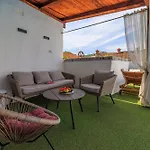 House Bozica With Sauna And Pool Nyaraló