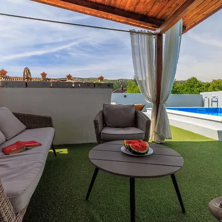 House Bozica With Sauna And Pool Tribalj