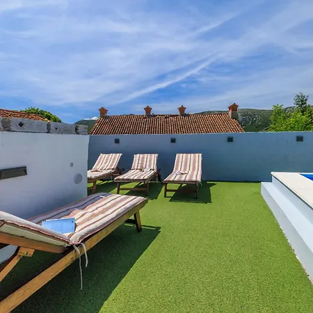 House Bozica With Sauna And Pool